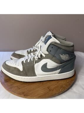 Jordan Air Jordan 1 SE Mid Patent Cool Grey Men 11 White/Grey Leather HF3216-100